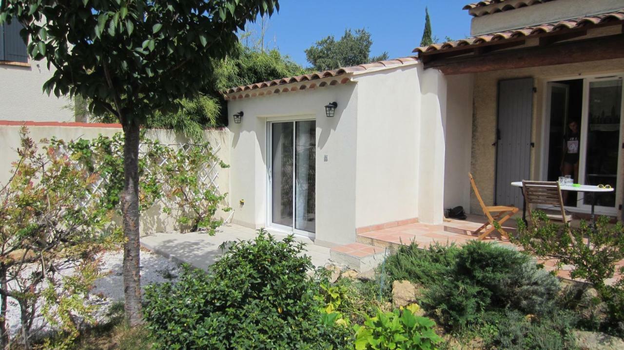 Studio A Grans Exterior photo